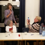 Die Kursleiterin, Frau Zacharias.